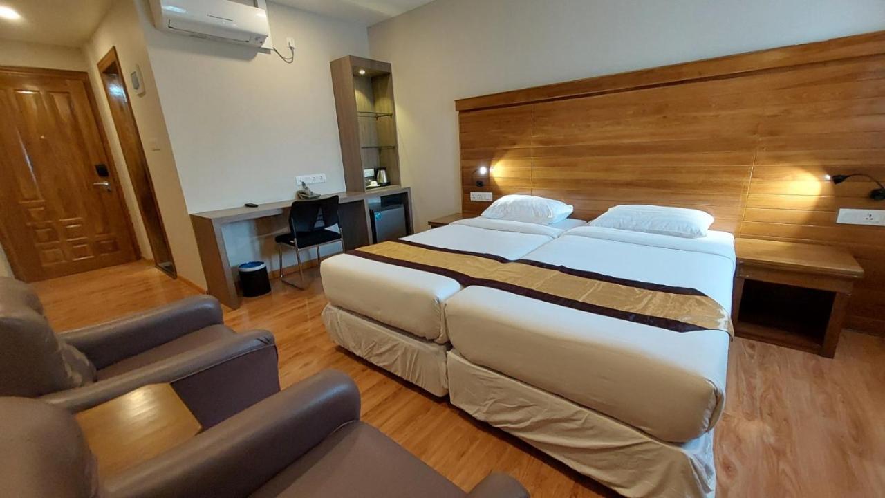 Hotel Grand Galaxy Yangon Luaran gambar